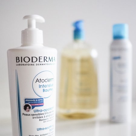 detail telového krému na atopickú pokožku Atoderm Intensive Baume